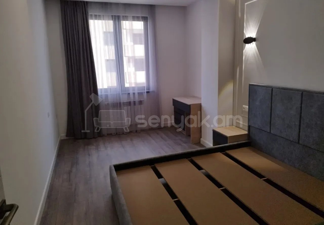 3 Սենյականոց Բնակարան Նորակառույցում, 80քմ, 10/14 հարկ, Կապիտալ Վերանորոգված