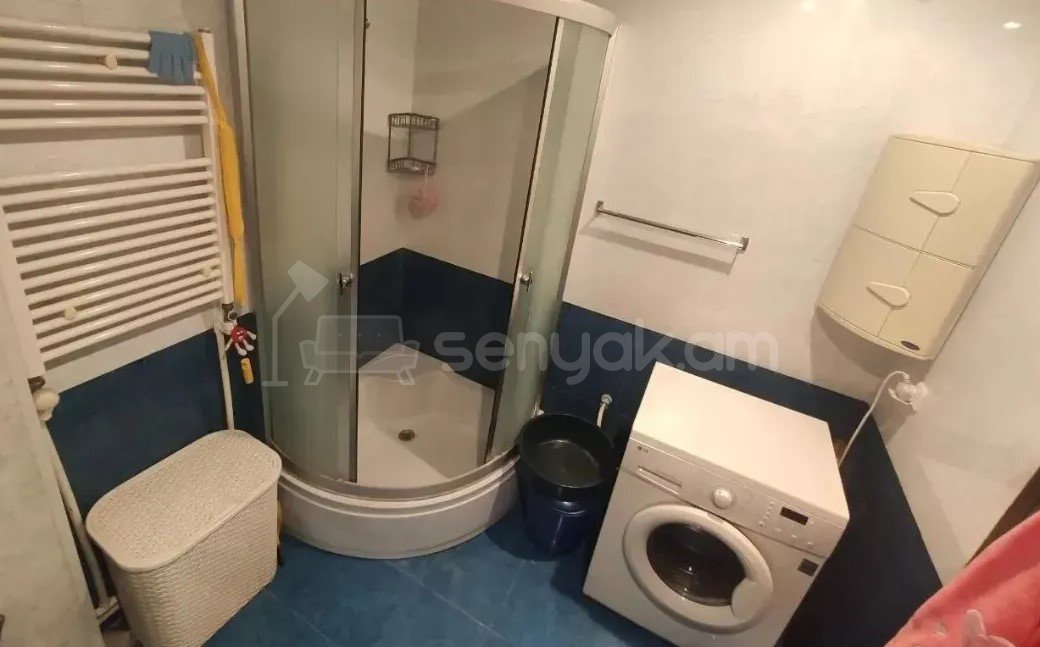 2 Սենյականոց Բնակարան Քարե Շենքում, 50քմ, 3/4 հարկ, Կապիտալ Վերանորոգված