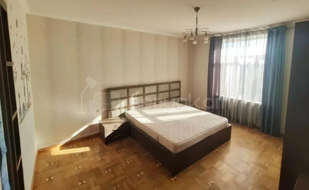 2 Սենյականոց Բնակարան Քարե Շենքում, 50քմ, 3/4 հարկ, Կապիտալ Վերանորոգված