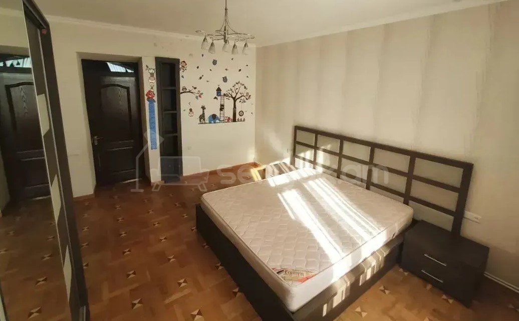 2 Սենյականոց Բնակարան Քարե Շենքում, 50քմ, 3/4 հարկ, Կապիտալ Վերանորոգված