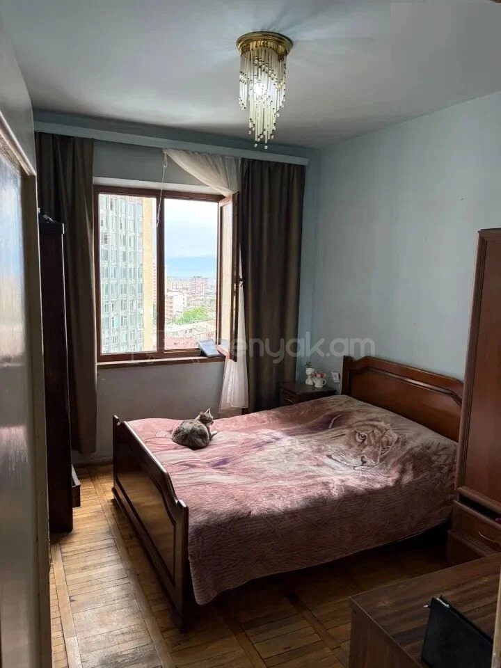 3 Սենյականոց Բնակարան, 80քմ, 8/9 հարկ, Նորմալ Վիճակում