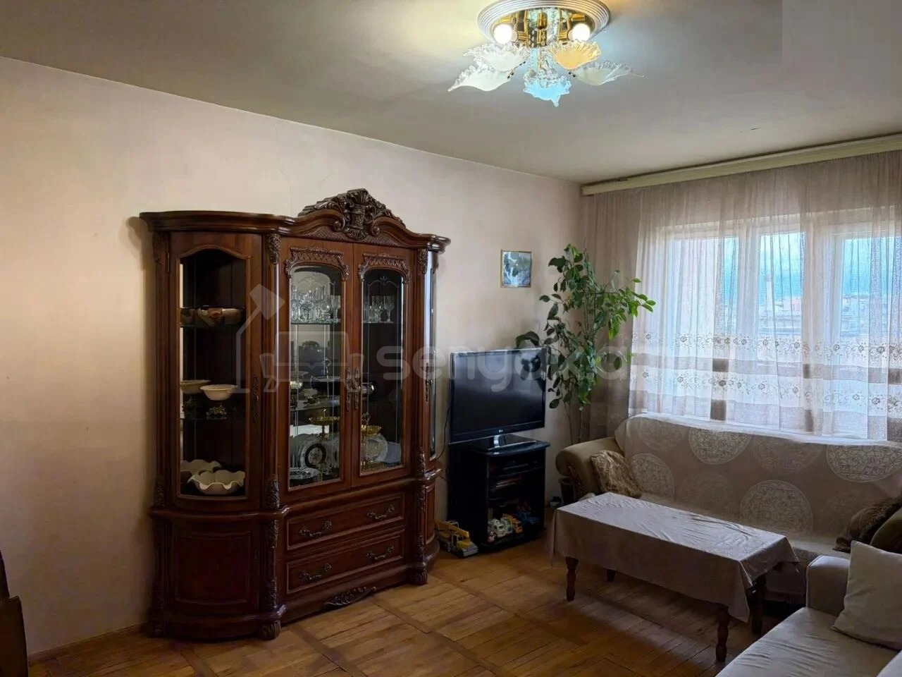 3 Սենյականոց Բնակարան, 80քմ, 8/9 հարկ, Նորմալ Վիճակում
