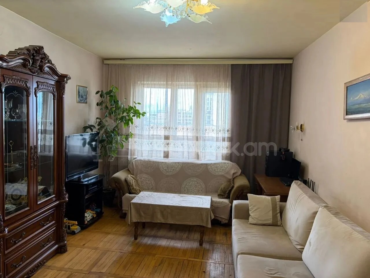 3 Սենյականոց Բնակարան, 80քմ, 8/9 հարկ, Նորմալ Վիճակում