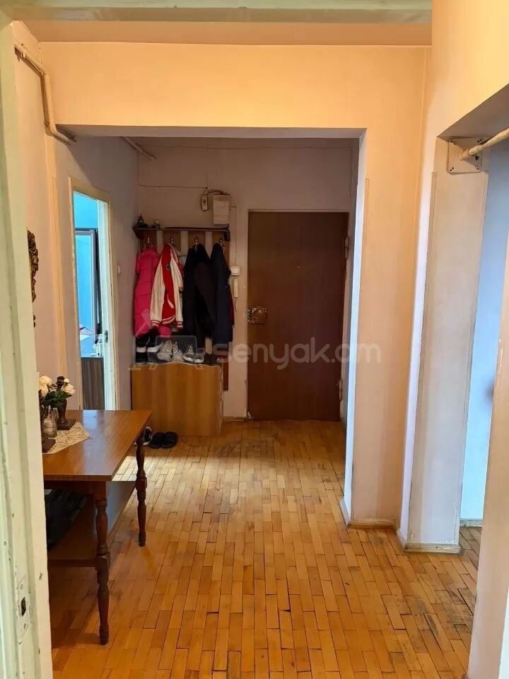 3 Սենյականոց Բնակարան, 80քմ, 8/9 հարկ, Նորմալ Վիճակում