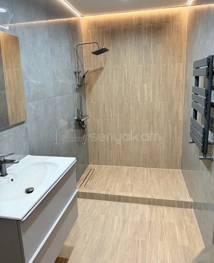 3 Սենյականոց Բնակարան Նորակառույցում, 72քմ, 5/16 հարկ, Կապիտալ Վերանորոգված