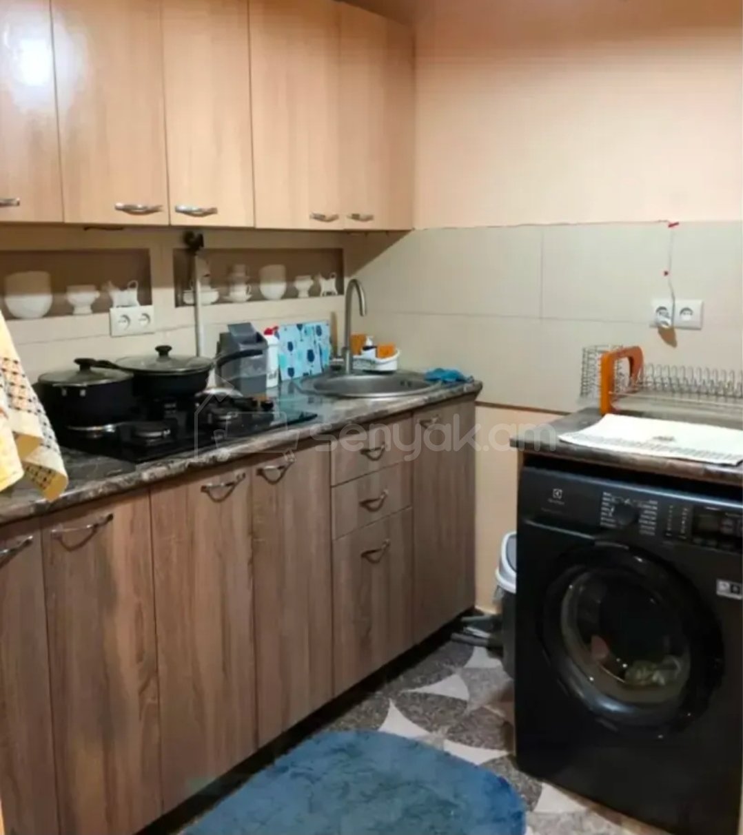 3 Սենյականոց Բնակարան Քարե Շենքում, 70քմ, 1/4 հարկ, Կապիտալ Վերանորոգված