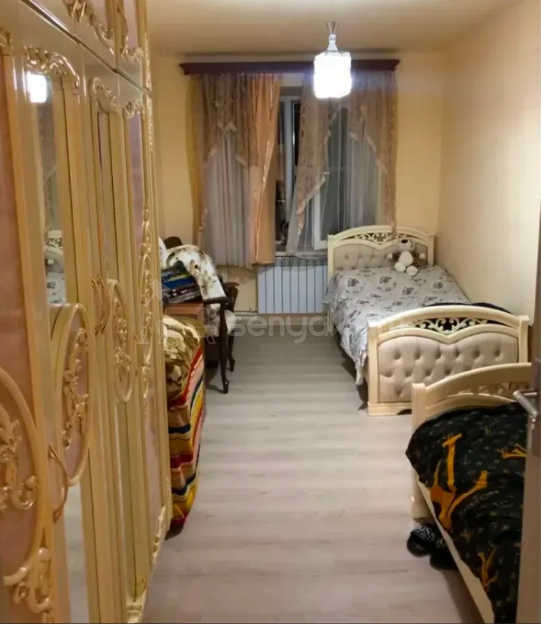 3 Սենյականոց Բնակարան Քարե Շենքում, 70քմ, 1/4 հարկ, Կապիտալ Վերանորոգված