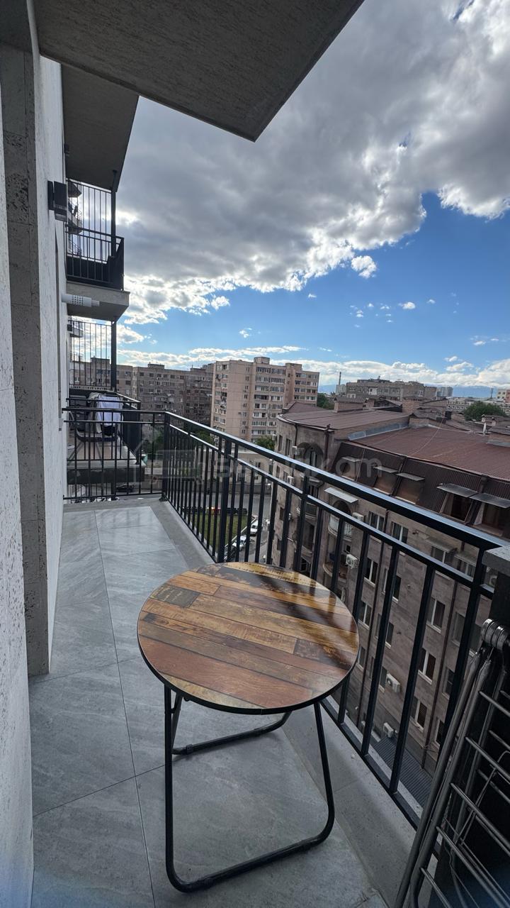 3 Սենյականոց Բնակարան Նորակառույցում, 75քմ, 10/16 հարկ, Դիզայներական Վերանորոգված