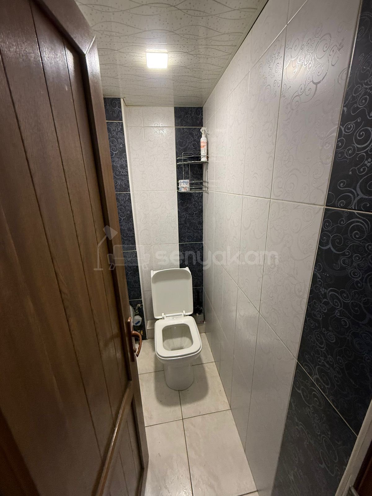 5 Սենյականոց Բնակարան Քարե Շենքում, 135քմ, 5/5 հարկ, Կոսմետիկ Վերանորոգված