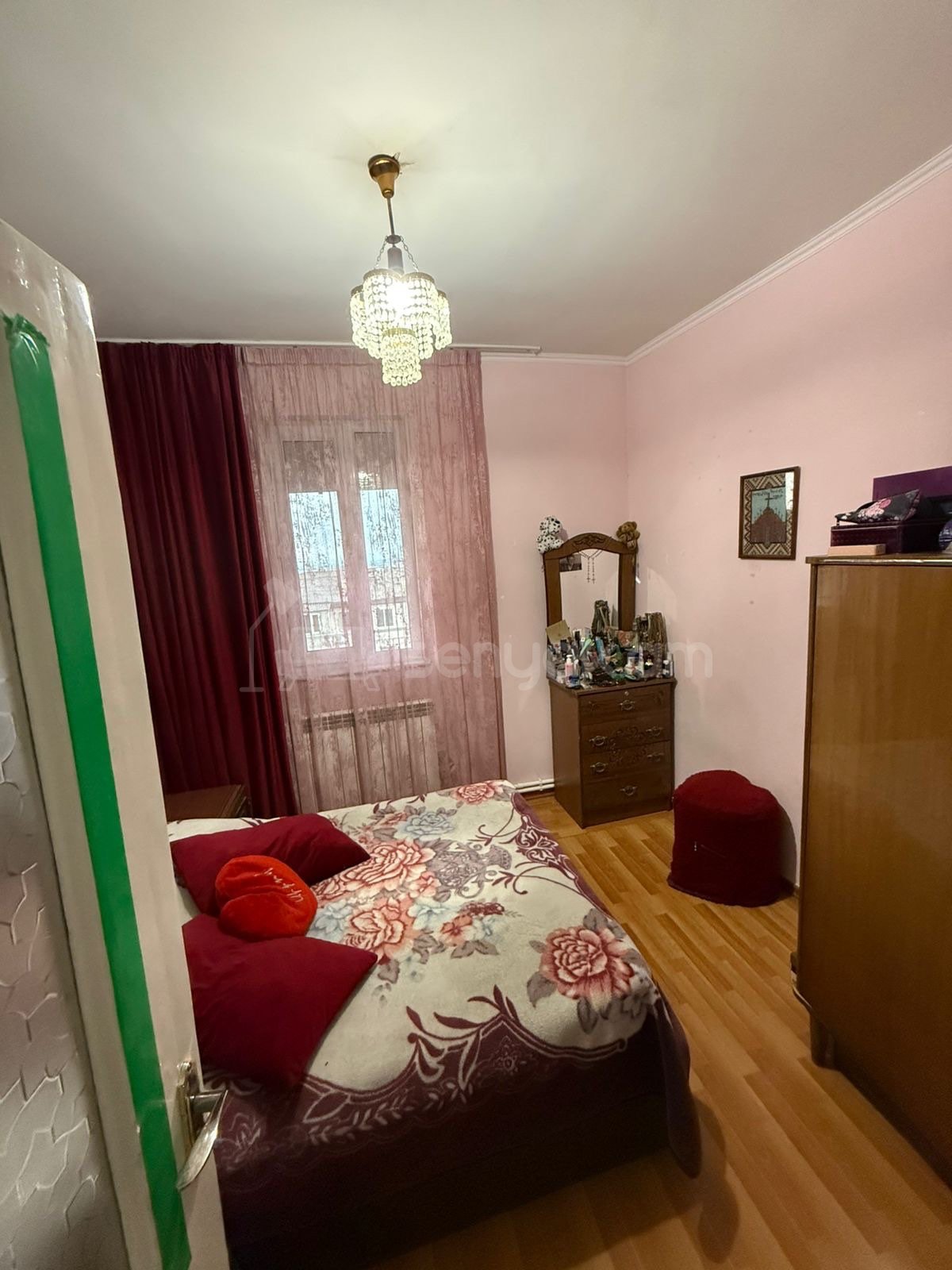 5 Սենյականոց Բնակարան Քարե Շենքում, 135քմ, 5/5 հարկ, Կոսմետիկ Վերանորոգված