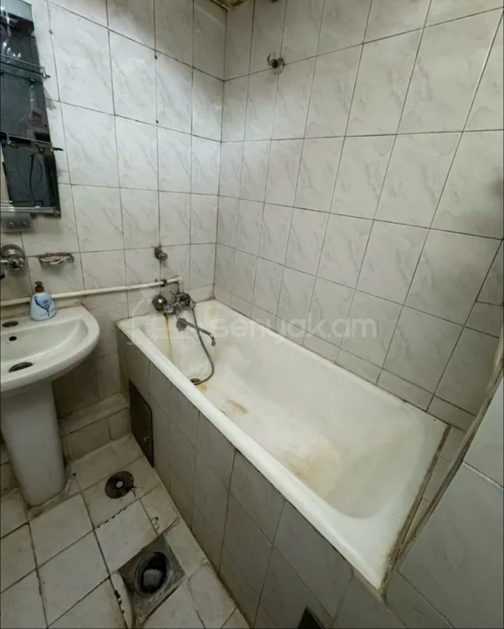 3 Սենյականոց Բնակարան, 90քմ, 4/14 հարկ, Նորմալ Վիճակում, Կահավորված
