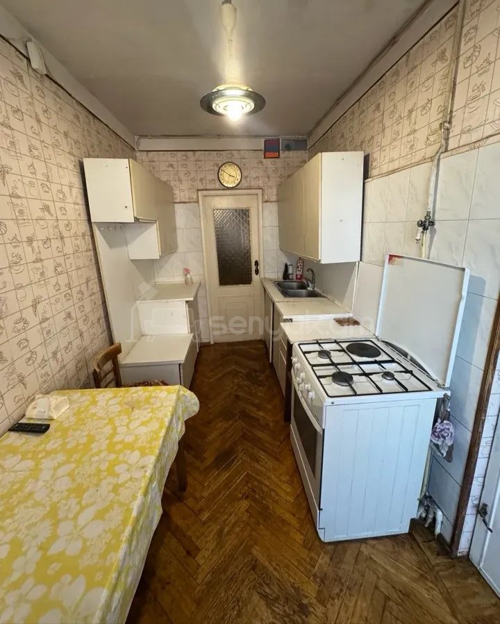3 Սենյականոց Բնակարան, 90քմ, 4/14 հարկ, Նորմալ Վիճակում, Կահավորված