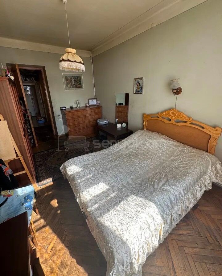 3 Սենյականոց Բնակարան Քարե Շենքում, 88քմ, 5/5 հարկ, Նորմալ Վիճակում