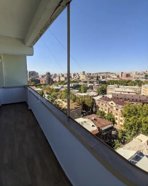 3 Սենյականոց Բնակարան, 91քմ, 14/16 հարկ, Նորմալ Վիճակում