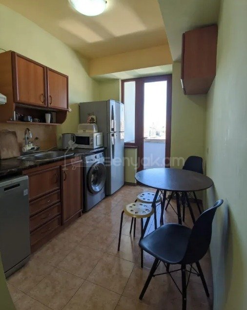 3 Սենյականոց Բնակարան, 91քմ, 14/16 հարկ, Նորմալ Վիճակում