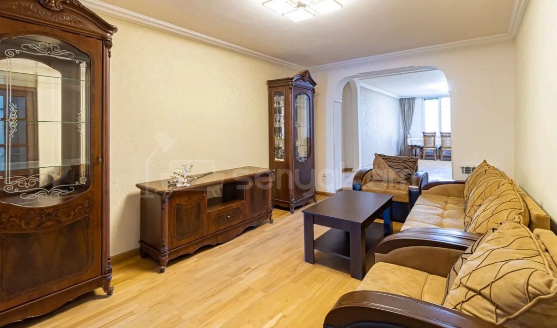 4 Սենյականոց Բնակարան, 108քմ, 2/5 հարկ, Նորմալ Վիճակում
