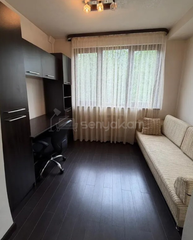 2 Սենյականոց Բնակարան Քարե Շենքում, 57քմ, 3/5 հարկ, Կապիտալ Վերանորոգված
