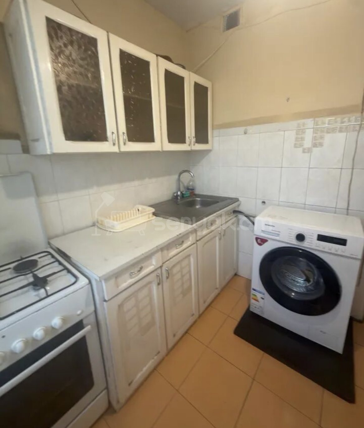 2 Սենյականոց Բնակարան Քարե Շենքում, 50քմ, 3/5 հարկ, Կոսմետիկ Վերանորոգված, Կահավորված, Արևկող