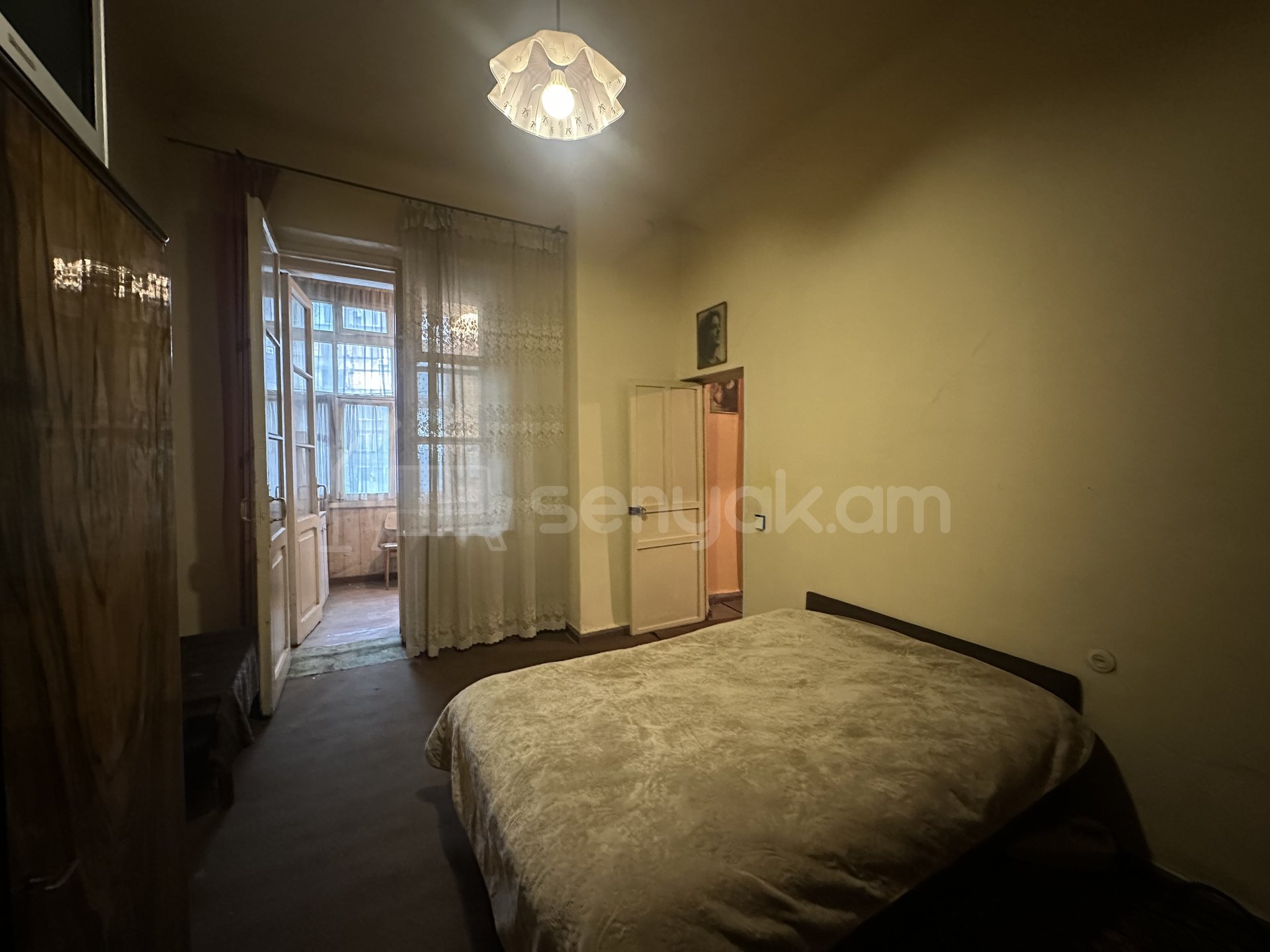 2 Սենյականոց Բնակարան Քարե Շենքում, 45քմ, 2/3 հարկ, Կոսմետիկ Վերանորոգված
