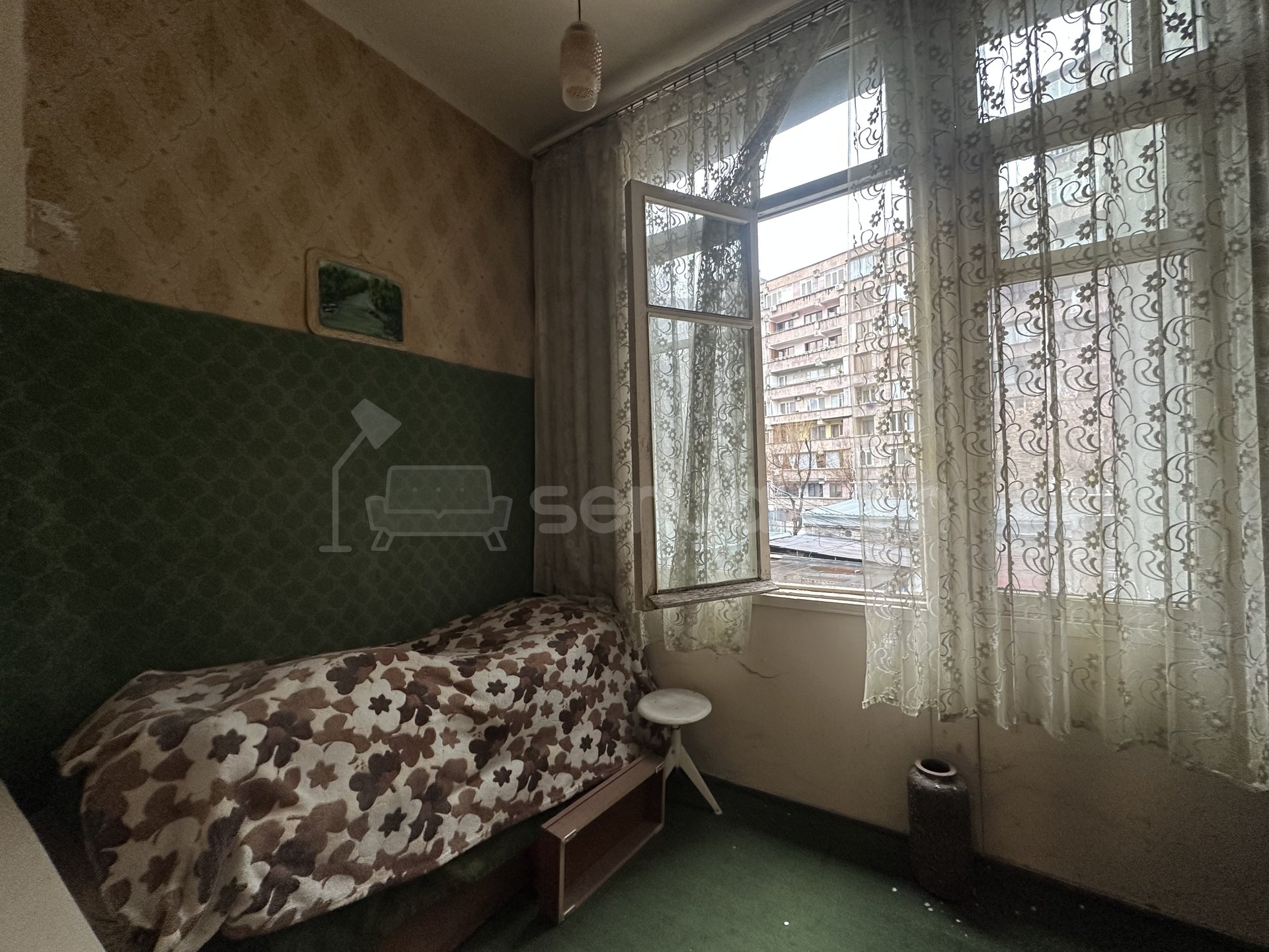 2 Սենյականոց Բնակարան Քարե Շենքում, 45քմ, 2/3 հարկ, Կոսմետիկ Վերանորոգված