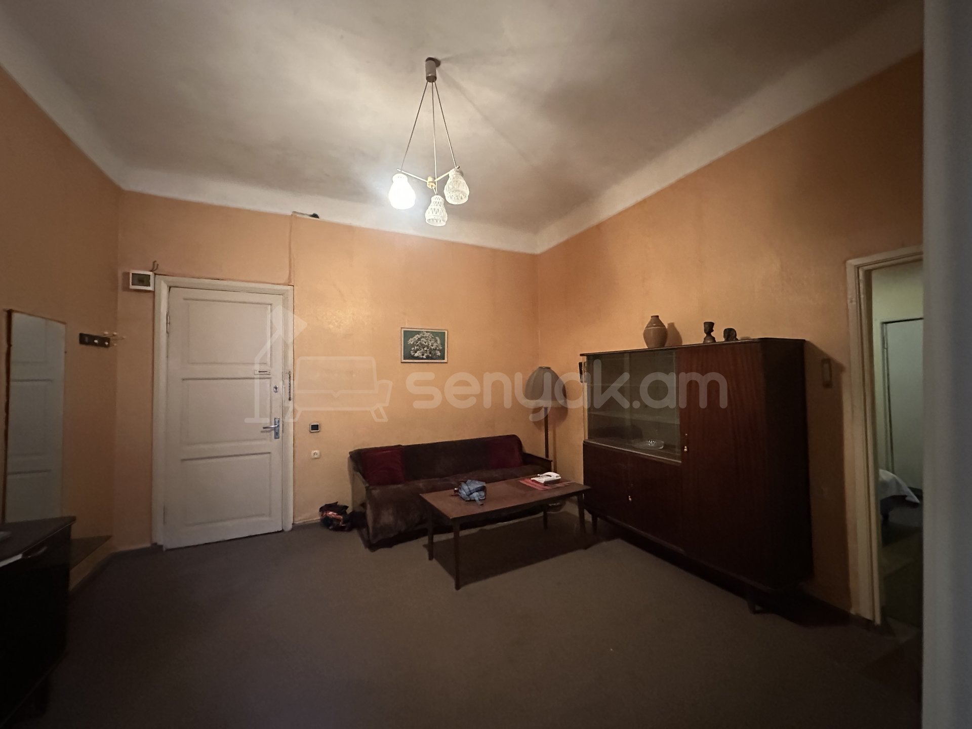 2 Սենյականոց Բնակարան Քարե Շենքում, 45քմ, 2/3 հարկ, Կոսմետիկ Վերանորոգված