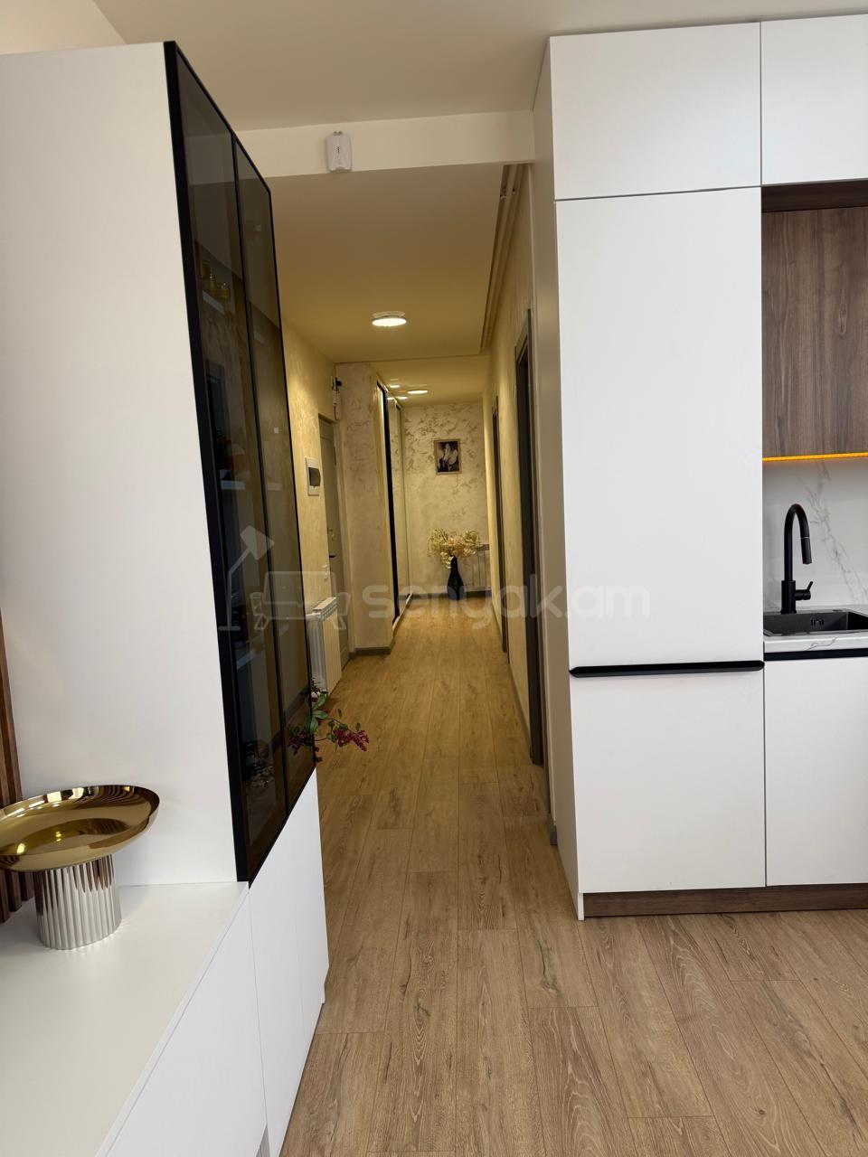 2 Սենյականոց Բնակարան Նորակառույցում, 59քմ, 3/4 հարկ, Կապիտալ Վերանորոգված