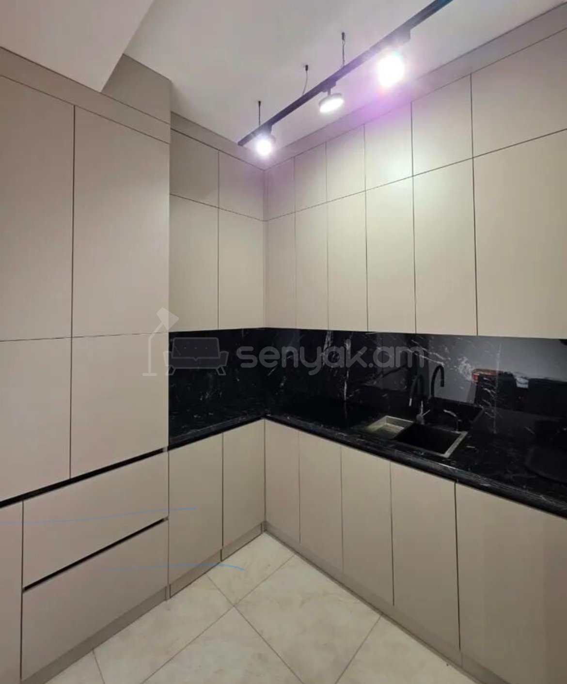 2 Սենյականոց Բնակարան, 47քմ, 3/8 հարկ, Կապիտալ Վերանորոգված, Կահավորված