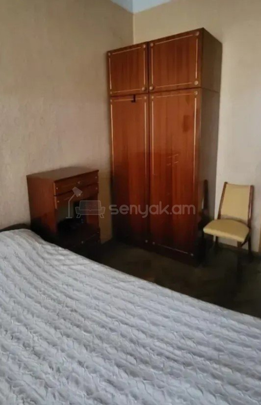 3 Սենյականոց Բնակարան Քարե Շենքում, 97քմ, 3/4 հարկ, Պետական Վիճակում