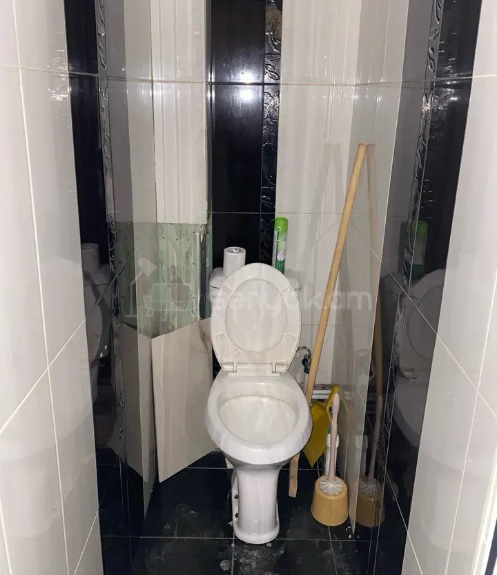 2 Սենյականոց Բնակարան Քարե Շենքում, 60քմ, 3/5 հարկ, Կապիտալ Վերանորոգված