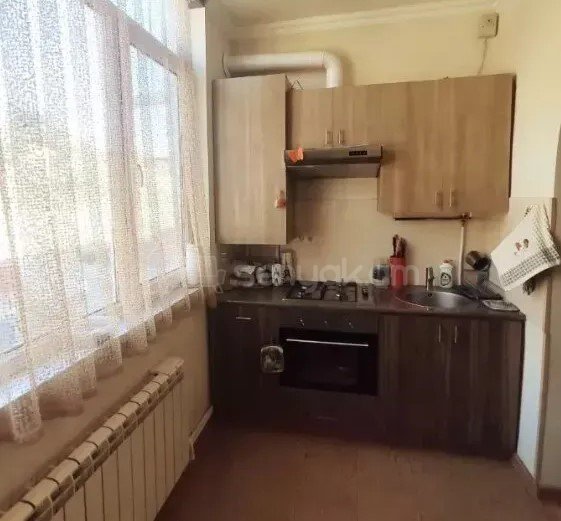 2 Սենյականոց Բնակարան Քարե Շենքում, 50քմ, 3/4 հարկ, Կապիտալ Վերանորոգված