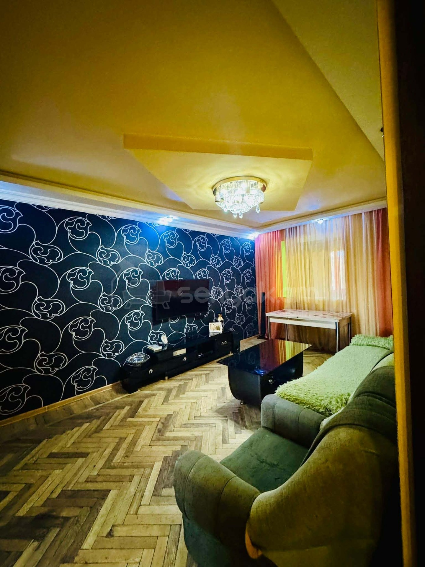 3 Սենյականոց Բնակարան Քարե Շենքում, 60քմ, 3/5 հարկ, Կապիտալ Վերանորոգված