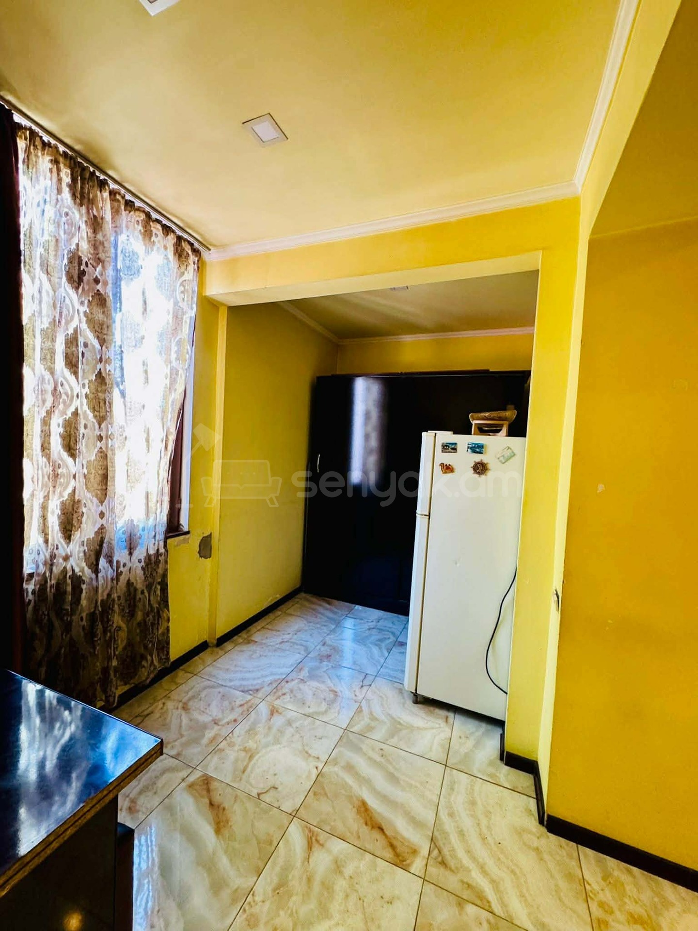 3 Սենյականոց Բնակարան Քարե Շենքում, 60քմ, 3/5 հարկ, Կապիտալ Վերանորոգված