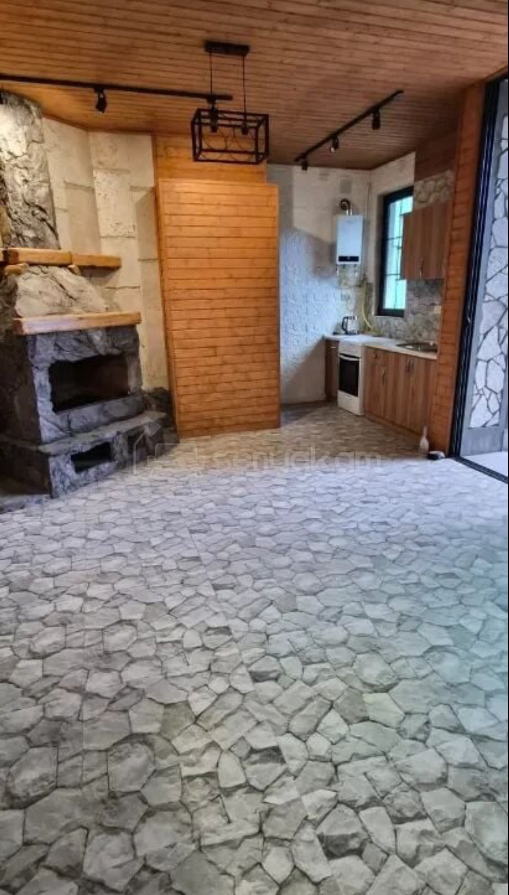4 Սենյականոց Շքեղ Առանձնատուն, 300քմ, Կահավորված, Ավտոտնակով