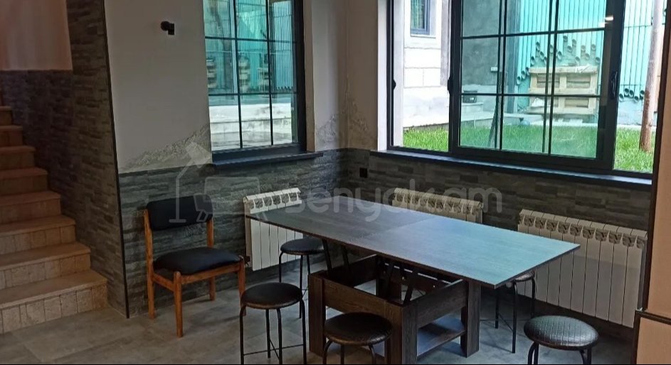 4 Սենյականոց Շքեղ Առանձնատուն, 300քմ, Կահավորված, Ավտոտնակով