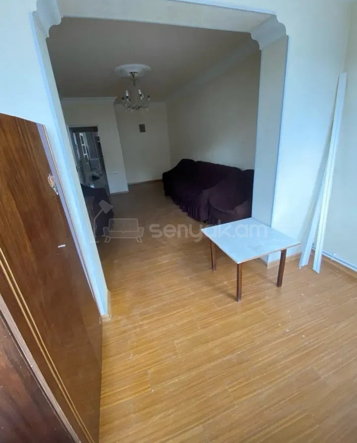 2 Սենյականոց Բնակարան Քարե Շենքում, 60քմ, 3/5 հարկ, Նորմալ Վիճակում