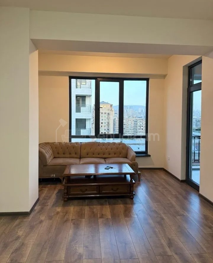 3 Սենյականոց Բնակարան Նորակառույցում, 100քմ, 12/12 հարկ, Կապիտալ Վերանորոգված