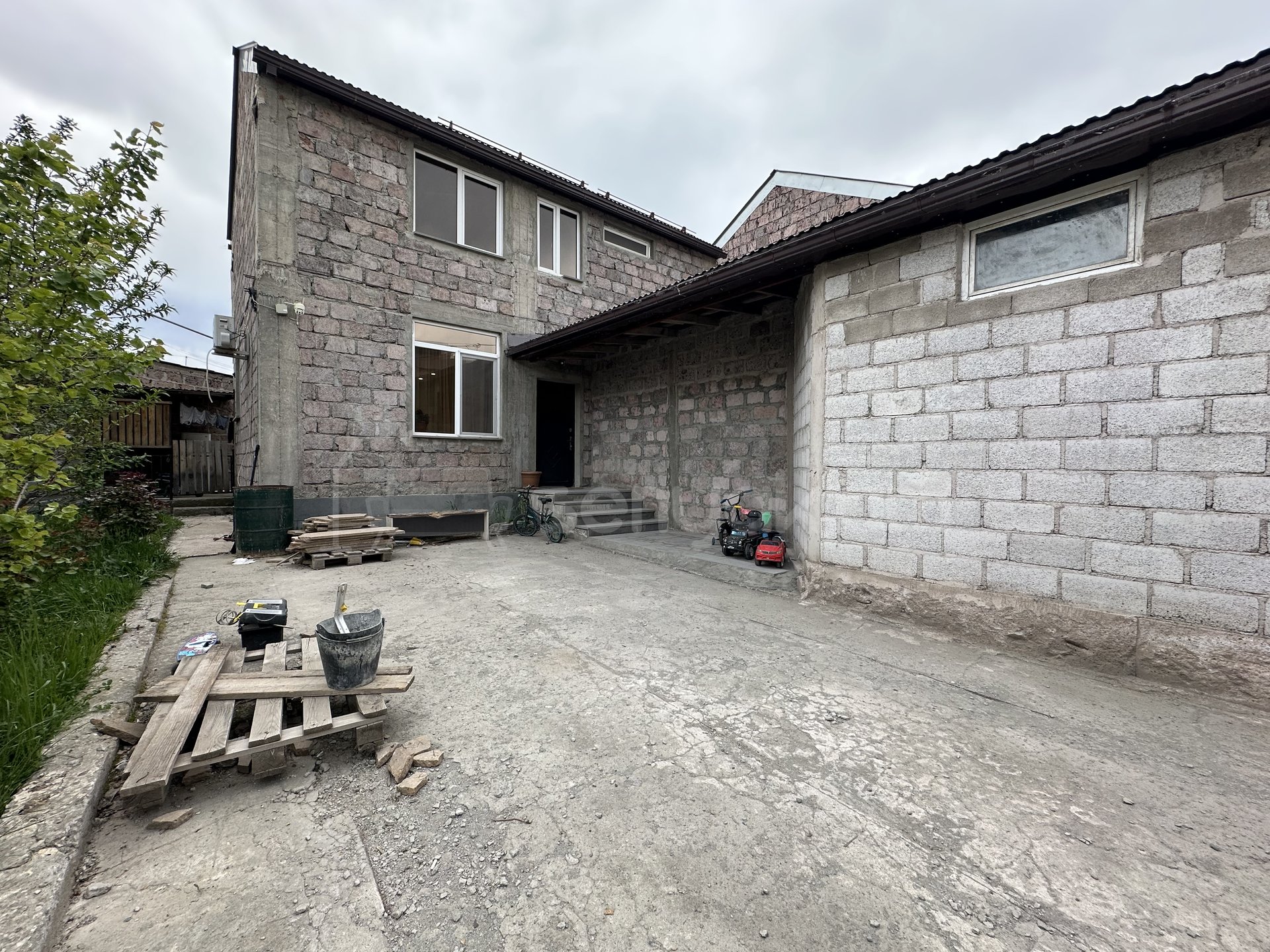 4 Սենյականոց Սեփական Տուն, 100քմ, Կոսմետիկ Վերանորոգված