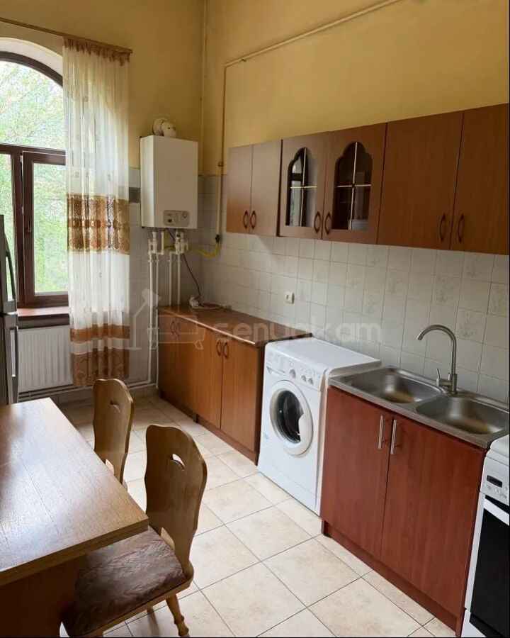 2 Սենյականոց Բնակարան Քարե Շենքում, 60քմ, 2/4 հարկ, Կապիտալ Վերանորոգված, Կահավորված
