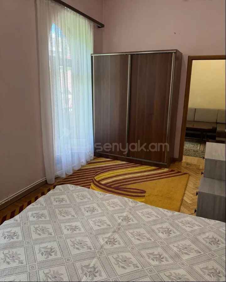 2 Սենյականոց Բնակարան Քարե Շենքում, 60քմ, 2/4 հարկ, Կապիտալ Վերանորոգված, Կահավորված