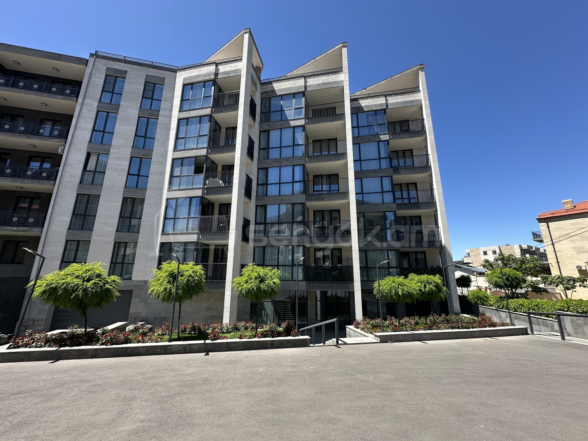 2 Սենյականոց Բնակարան Նորակառույցում, 63քմ, 4/7 հարկ, Դիզայներական Վերանորոգված, Կահավորված, Արևկող