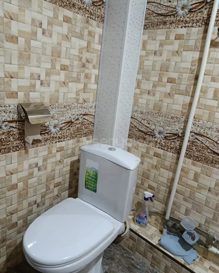 2 Սենյականոց Բնակարան Քարե Շենքում, 40քմ, 4/5 հարկ, Նորմալ Վիճակում, Կահավորված