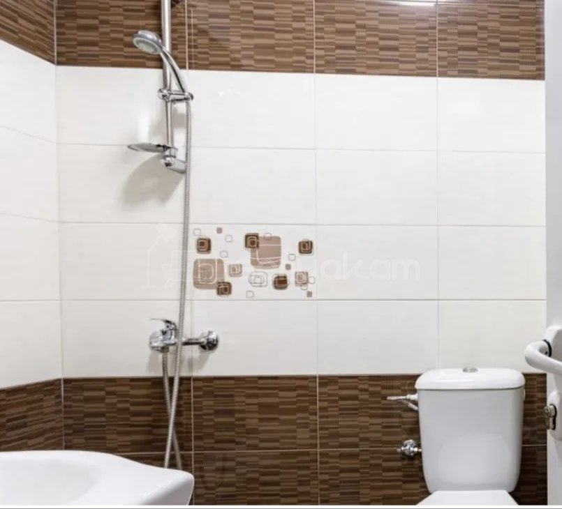 2 Սենյականոց Բնակարան Քարե Շենքում, 40քմ, 1/1 հարկ, Նորմալ Վիճակում, Կահավորված