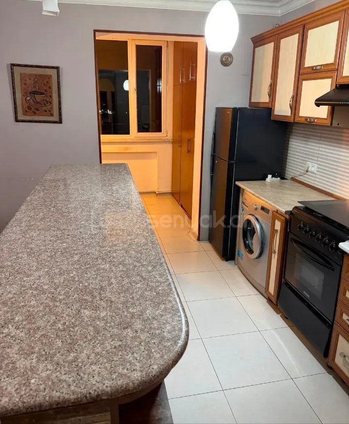 2 Սենյականոց Բնակարան Քարե Շենքում, 56քմ, 5/9 հարկ, Նորմալ Վիճակում, Կահավորված