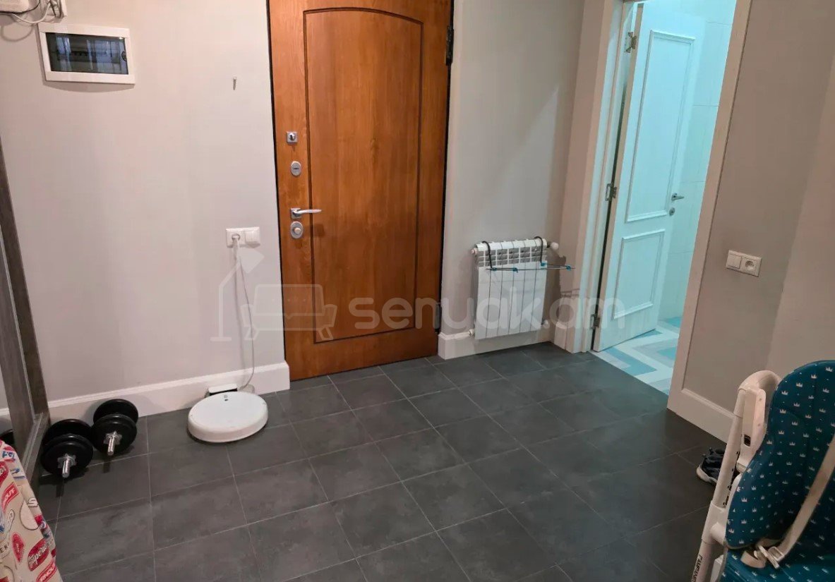 3 Սենյականոց Բնակարան Նորակառույցում, 99քմ, 8/17 հարկ, Կապիտալ Վերանորոգված