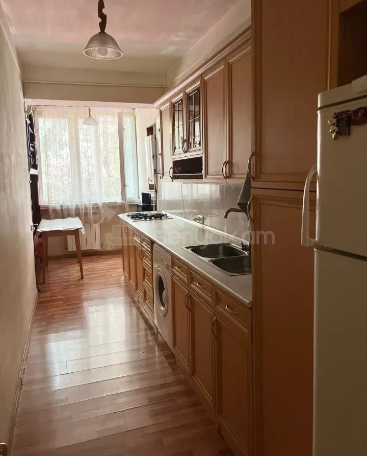 3 Սենյականոց Բնակարան Քարե Շենքում, 75քմ, 1/5 հարկ, Կապիտալ Վերանորոգված, Կահավորված