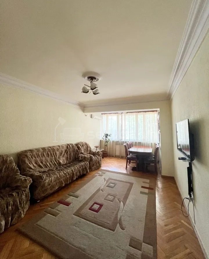3 Սենյականոց Բնակարան Քարե Շենքում, 75քմ, 1/5 հարկ, Կապիտալ Վերանորոգված, Կահավորված