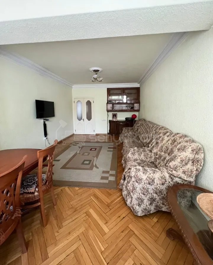 3 Սենյականոց Բնակարան Քարե Շենքում, 75քմ, 1/5 հարկ, Կապիտալ Վերանորոգված, Կահավորված
