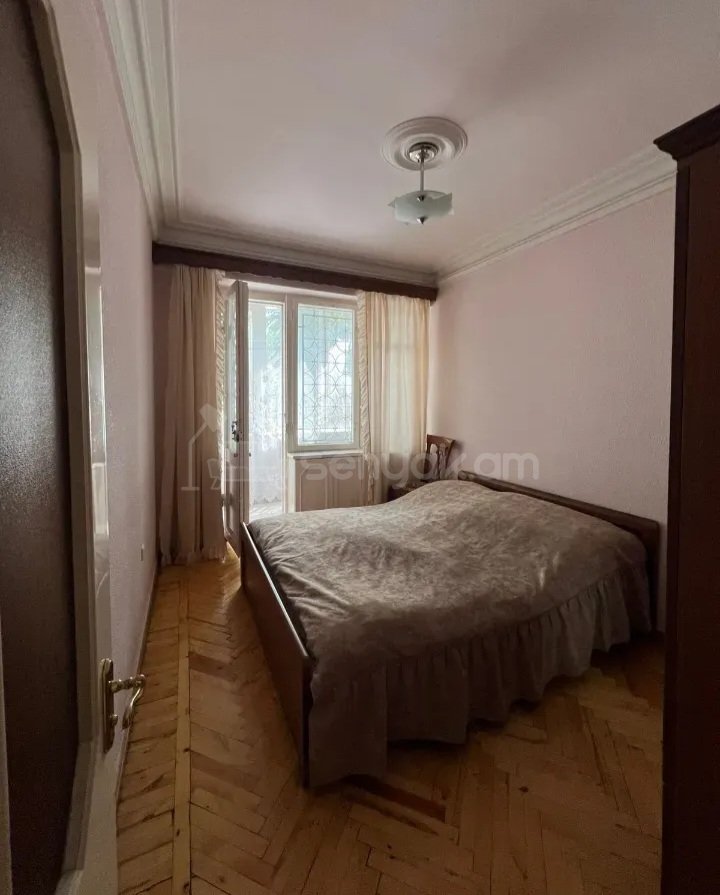 3 Սենյականոց Բնակարան Քարե Շենքում, 75քմ, 1/5 հարկ, Կապիտալ Վերանորոգված, Կահավորված