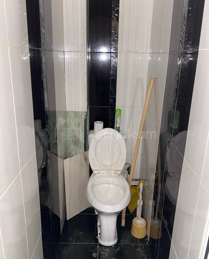 2 Սենյականոց Բնակարան Քարե Շենքում, 60քմ, 3/5 հարկ, Նորմալ Վիճակում