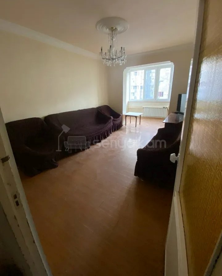 2 Սենյականոց Բնակարան Քարե Շենքում, 60քմ, 3/5 հարկ, Նորմալ Վիճակում